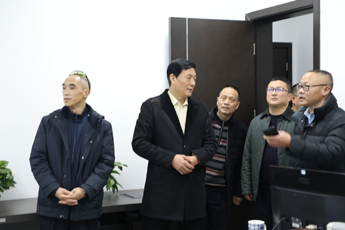 眉山市公安局治安支队支队长曾友权一行莅临武卫安保考察指导工作