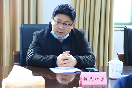 座谈会上,省保安协会负责人曹云清,广安市公安局治安支队蒋光辉支队