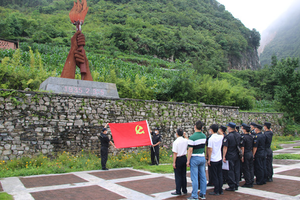 重温入党誓词.JPG