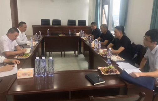 检查组在四川瑞正保安服务有限公司检查.jpg 检查组在四川瑞正保安服务有限公司检查.jpg