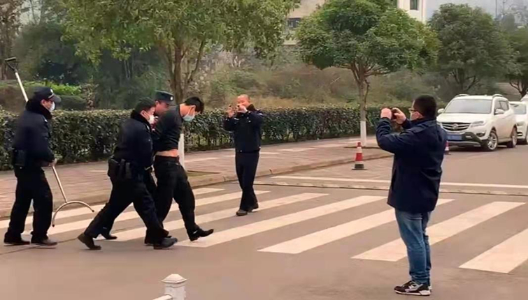 图片4.jpg 图片4.jpg